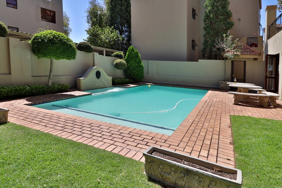 To Let 1 Bedroom Property for Rent in Sandown Gauteng