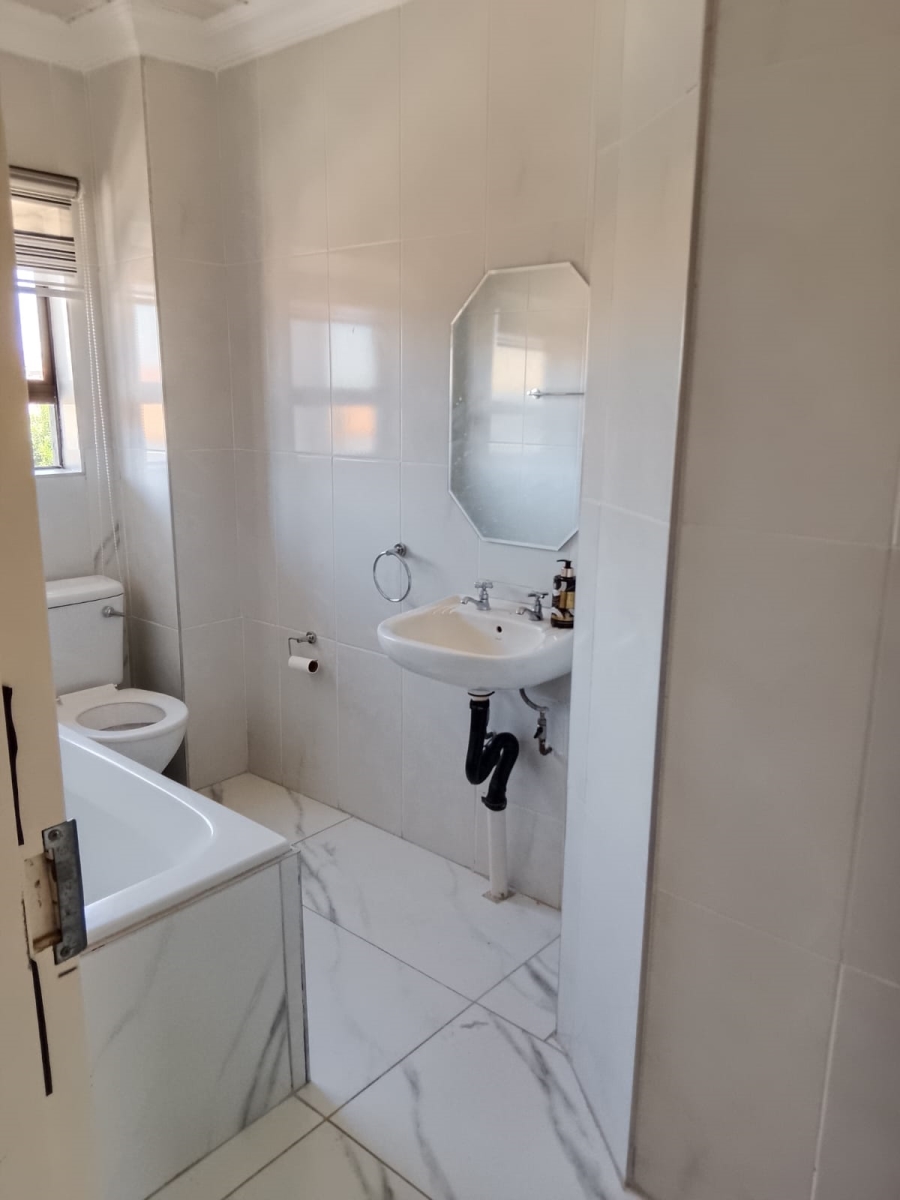 4 Bedroom Property for Sale in Rosslyn Gauteng