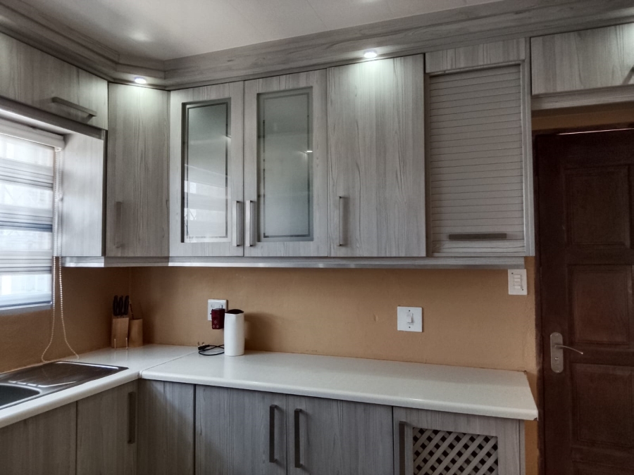 4 Bedroom Property for Sale in Rosslyn Gauteng