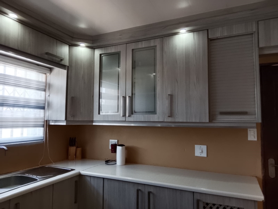 4 Bedroom Property for Sale in Rosslyn Gauteng