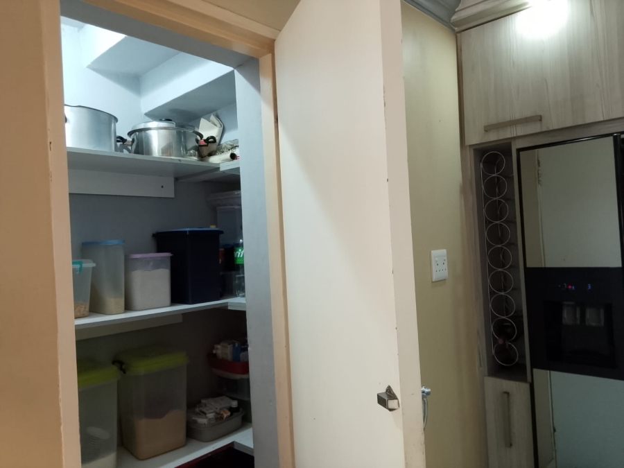 4 Bedroom Property for Sale in Rosslyn Gauteng