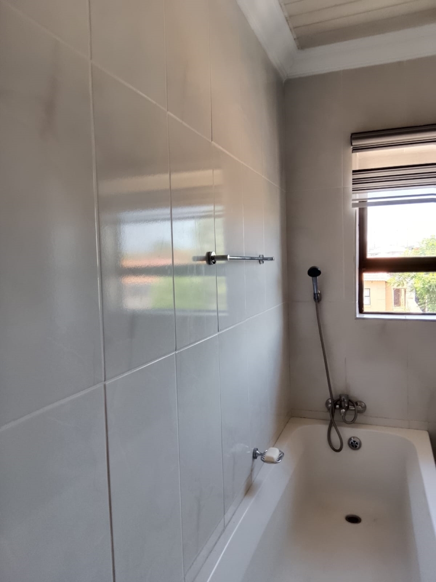 4 Bedroom Property for Sale in Rosslyn Gauteng