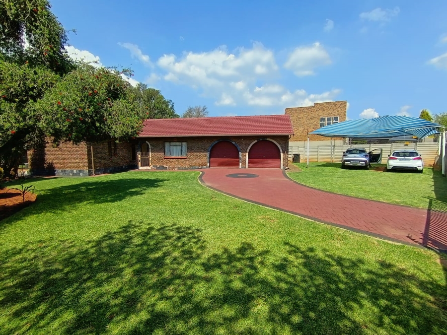 3 Bedroom Property for Sale in New State Areas Gauteng