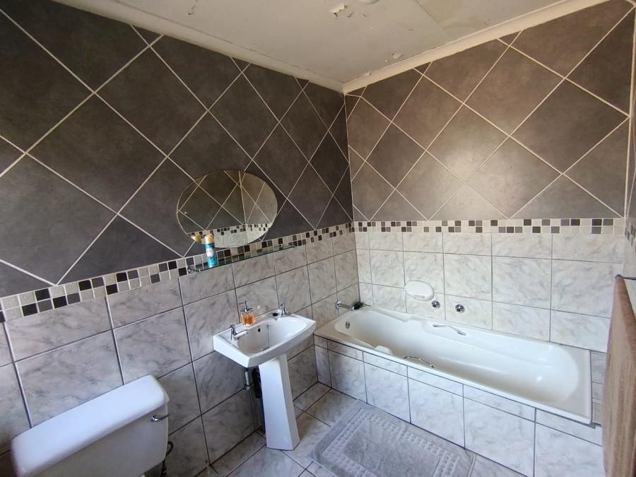 3 Bedroom Property for Sale in New State Areas Gauteng