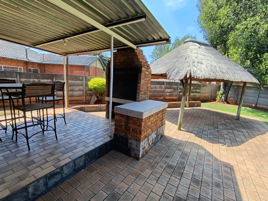 3 Bedroom Property for Sale in New State Areas Gauteng