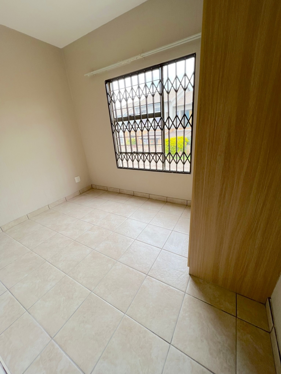 To Let 2 Bedroom Property for Rent in Noordheuwel Gauteng