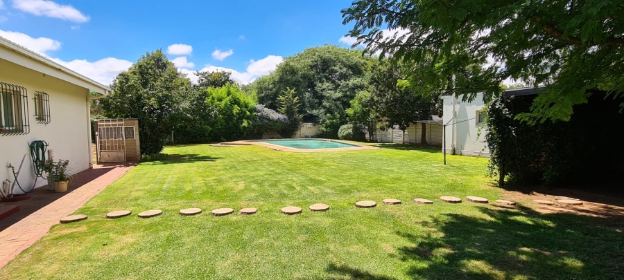 To Let 3 Bedroom Property for Rent in Farrarmere Gauteng