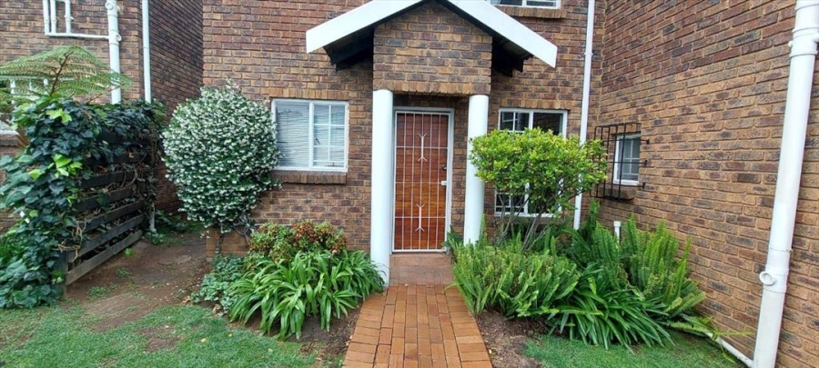 2 Bedroom Property for Sale in Birchleigh Gauteng