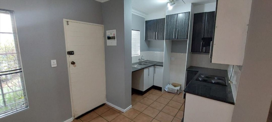 2 Bedroom Property for Sale in Birchleigh Gauteng