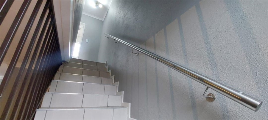 2 Bedroom Property for Sale in Birchleigh Gauteng