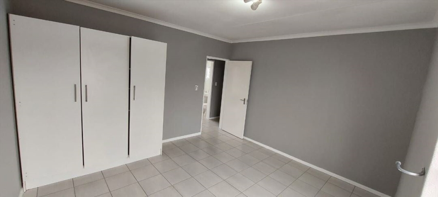 2 Bedroom Property for Sale in Birchleigh Gauteng