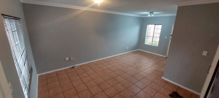 2 Bedroom Property for Sale in Birchleigh Gauteng