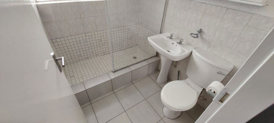 2 Bedroom Property for Sale in Birchleigh Gauteng