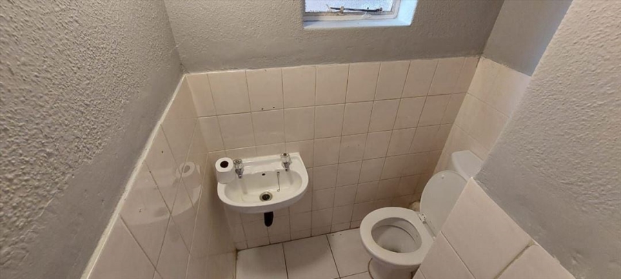 2 Bedroom Property for Sale in Birchleigh Gauteng