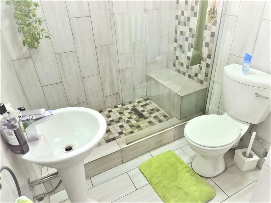 2 Bedroom Property for Sale in Van Riebeeck Park Gauteng