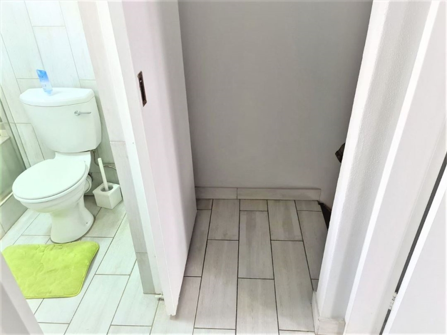 2 Bedroom Property for Sale in Van Riebeeck Park Gauteng