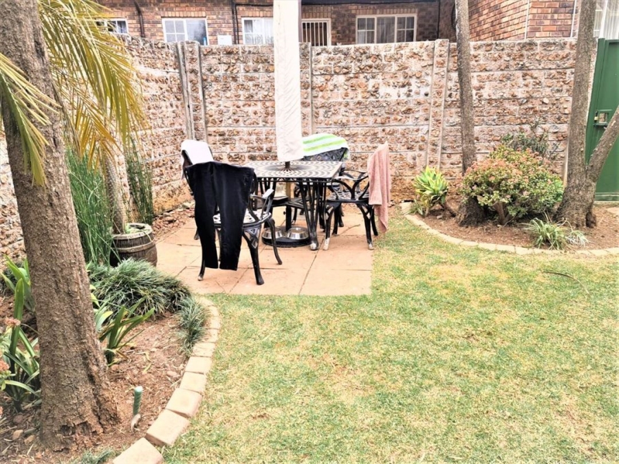 2 Bedroom Property for Sale in Van Riebeeck Park Gauteng