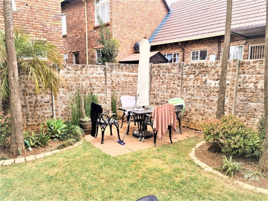 2 Bedroom Property for Sale in Van Riebeeck Park Gauteng