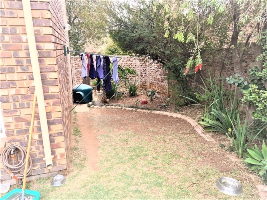 2 Bedroom Property for Sale in Van Riebeeck Park Gauteng