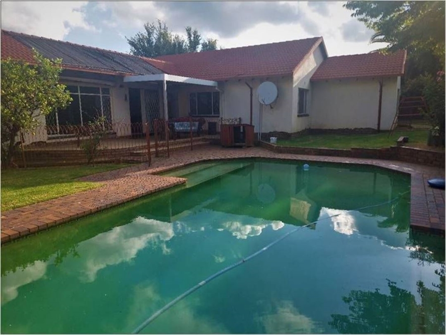 3 Bedroom Property for Sale in Van Riebeeck Park Gauteng