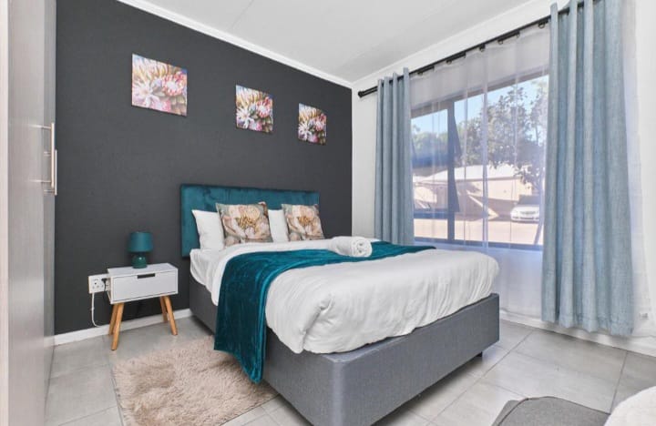 To Let 3 Bedroom Property for Rent in Lonehill Gauteng