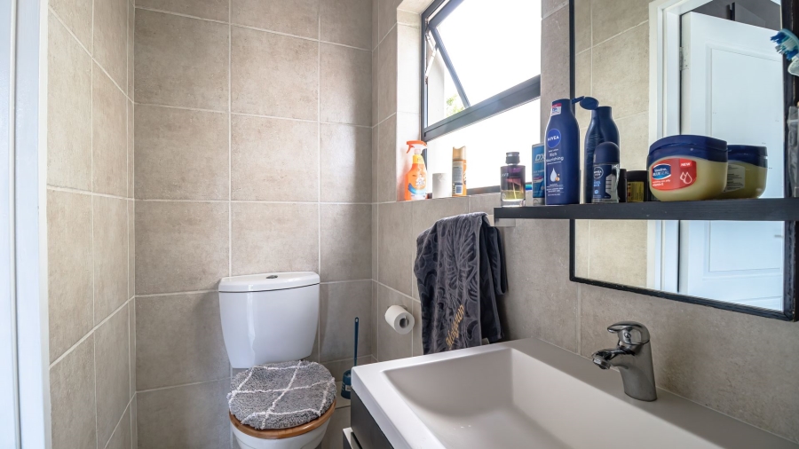 2 Bedroom Property for Sale in Greenstone Hill Gauteng