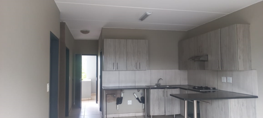 To Let 2 Bedroom Property for Rent in Glen Austin Gauteng