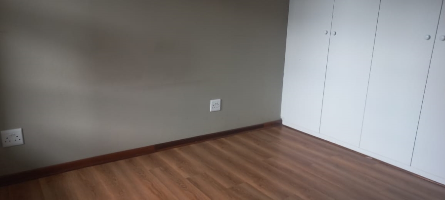 To Let 2 Bedroom Property for Rent in Glen Austin Gauteng