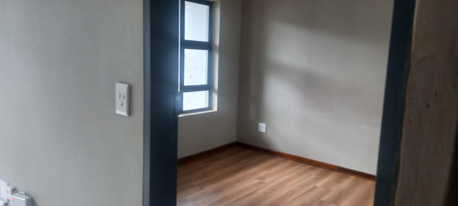 To Let 2 Bedroom Property for Rent in Glen Austin Gauteng