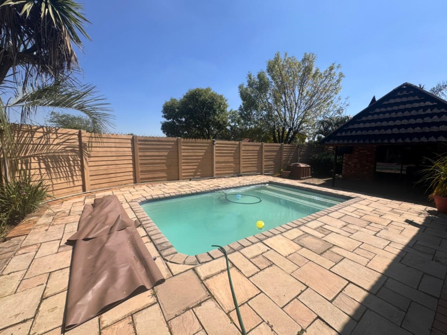 3 Bedroom Property for Sale in Brenthurst Gauteng