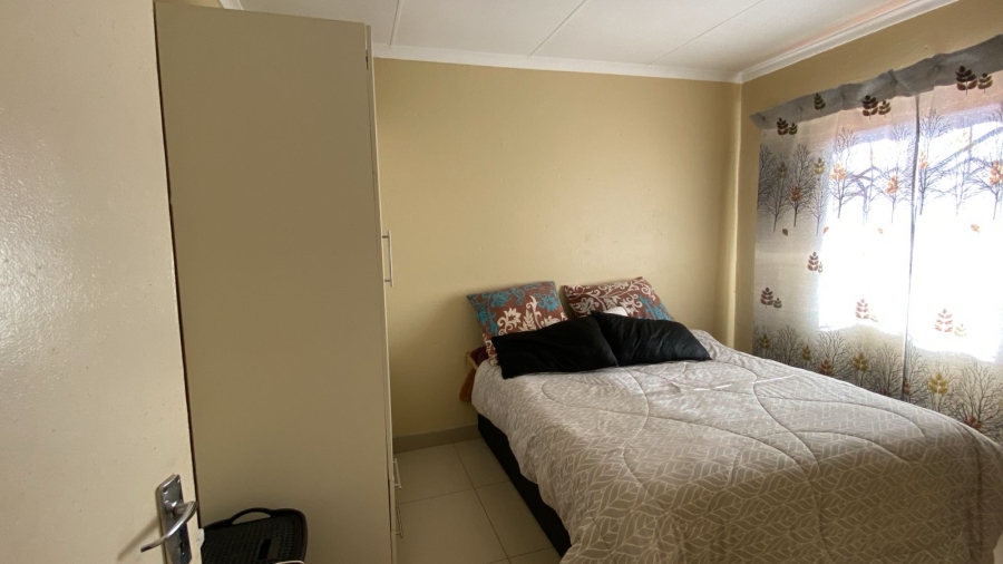 2 Bedroom Property for Sale in Protea Glen Gauteng