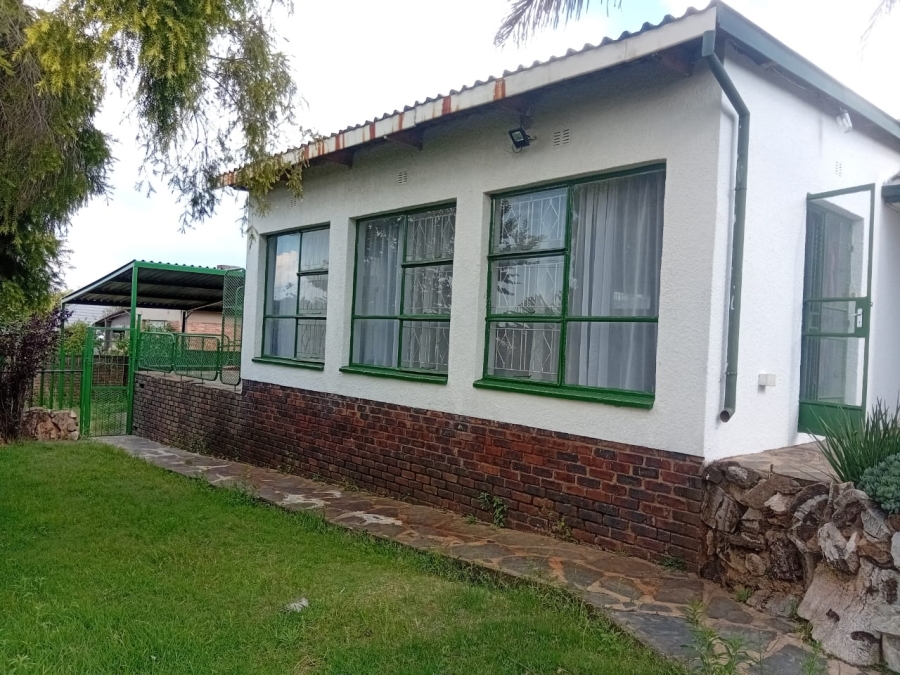 To Let 3 Bedroom Property for Rent in Silverfields Gauteng
