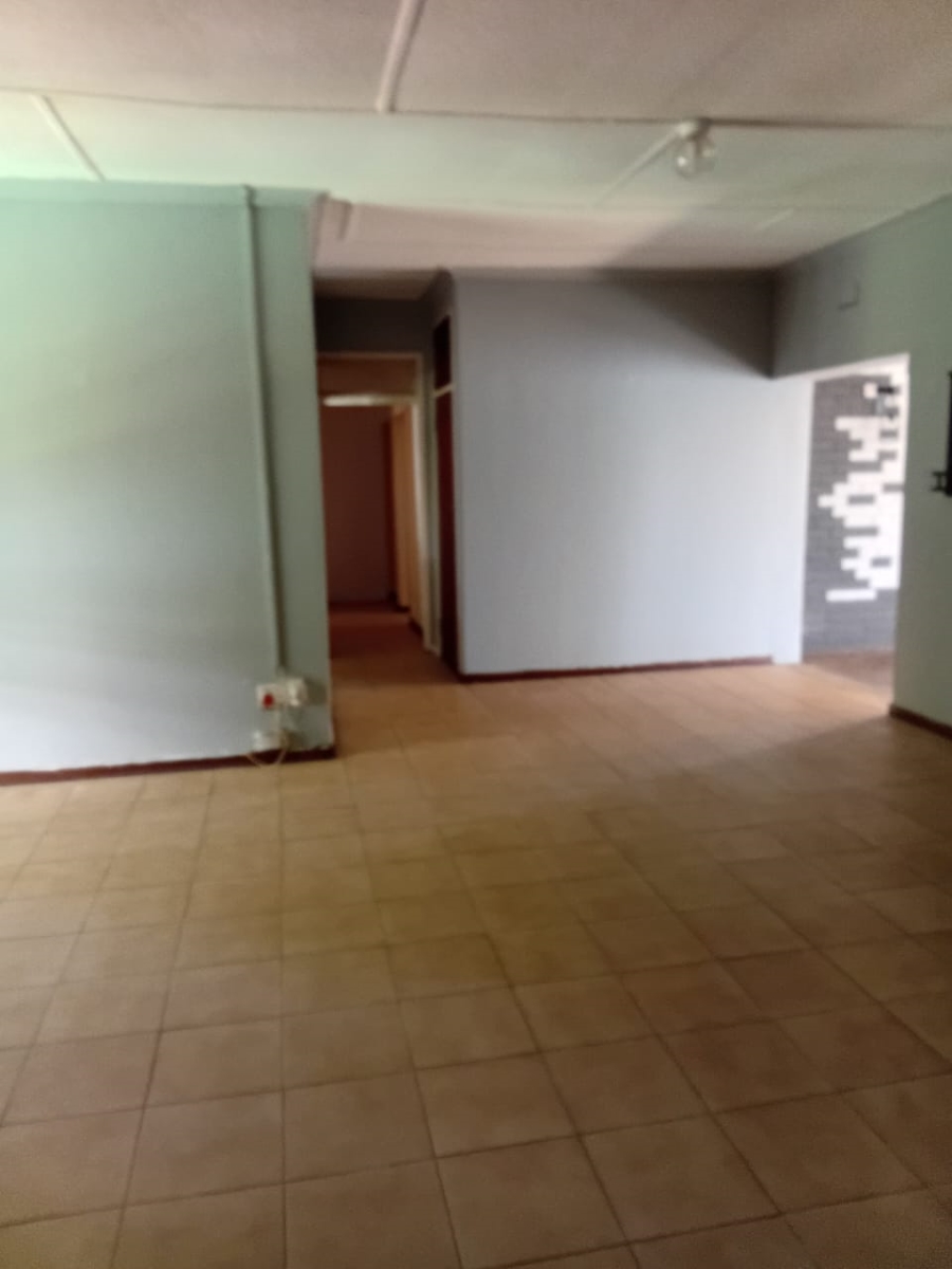 To Let 3 Bedroom Property for Rent in Silverfields Gauteng