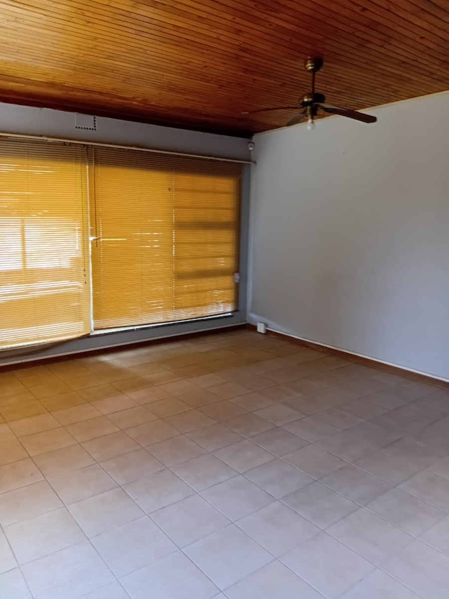 To Let 3 Bedroom Property for Rent in Silverfields Gauteng