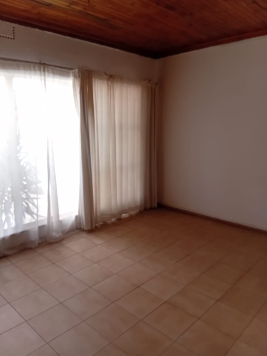 To Let 3 Bedroom Property for Rent in Silverfields Gauteng