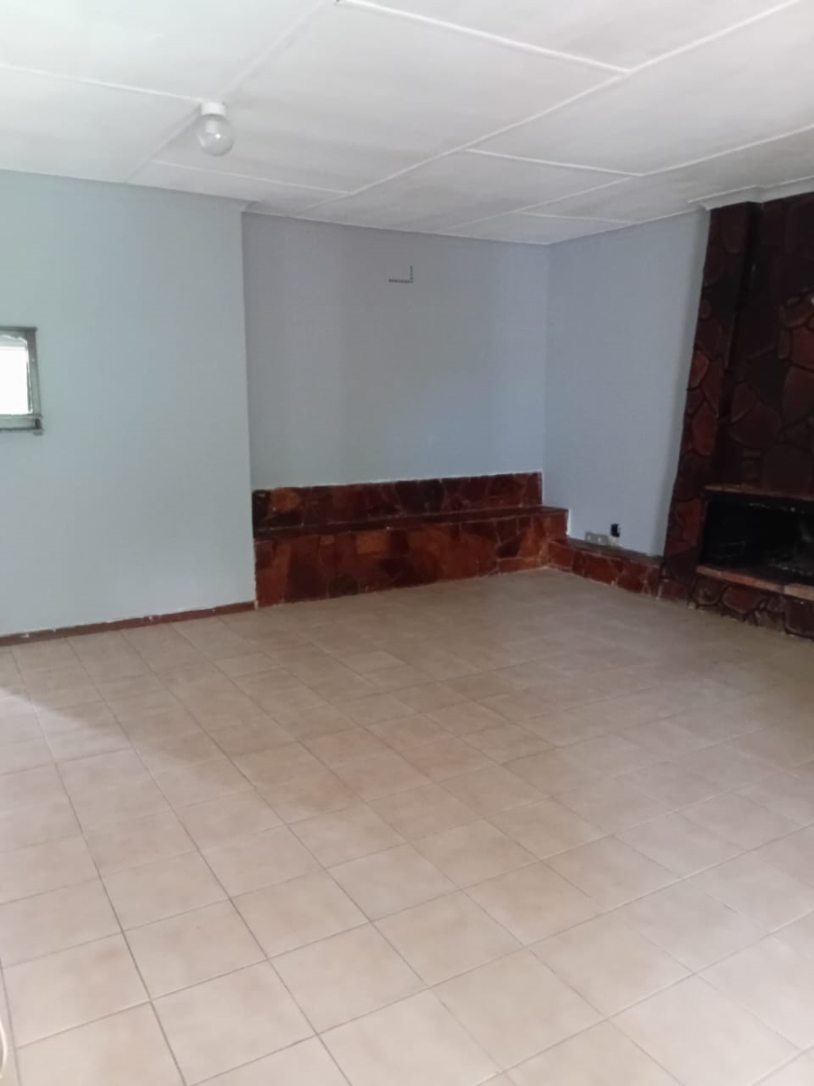 To Let 3 Bedroom Property for Rent in Silverfields Gauteng