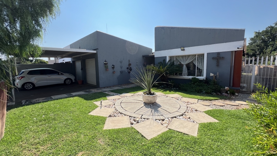 3 Bedroom Property for Sale in Helikonpark Gauteng