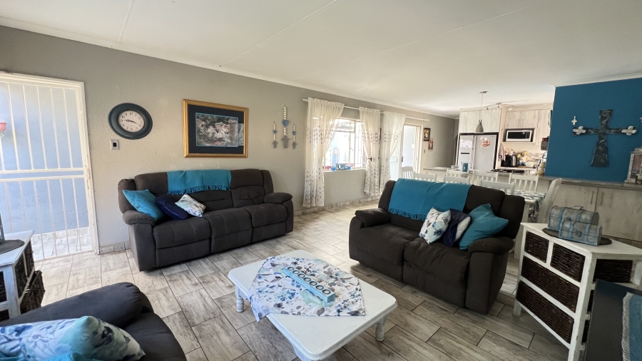 3 Bedroom Property for Sale in Helikonpark Gauteng