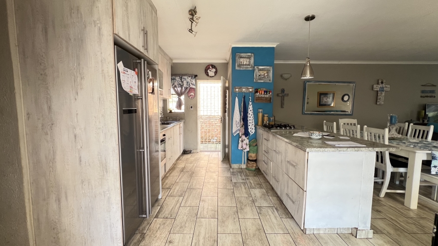 3 Bedroom Property for Sale in Helikonpark Gauteng