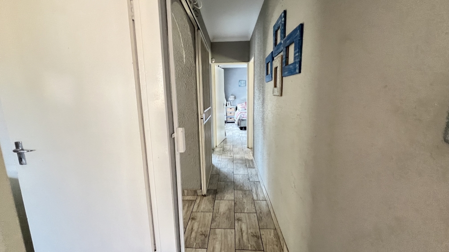 3 Bedroom Property for Sale in Helikonpark Gauteng