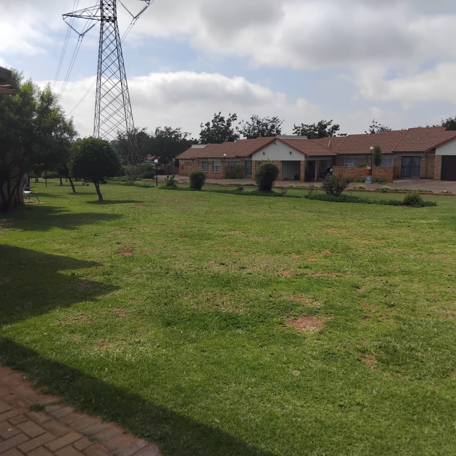 3 Bedroom Property for Sale in Witpoortjie Gauteng