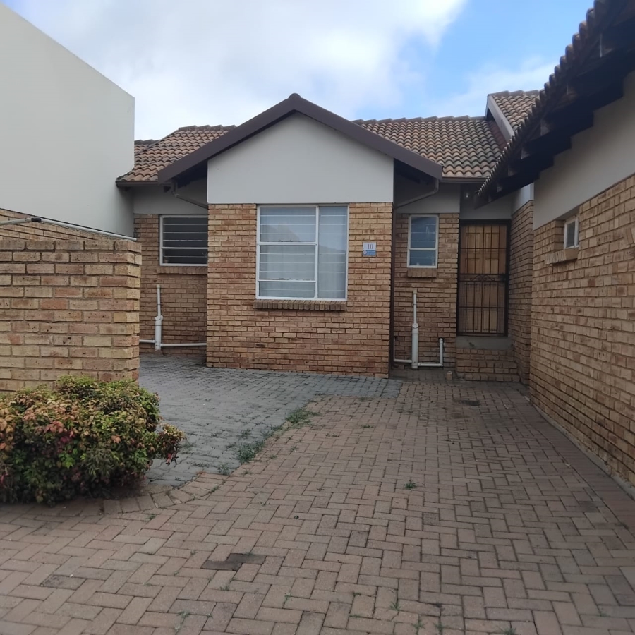 3 Bedroom Property for Sale in Witpoortjie Gauteng