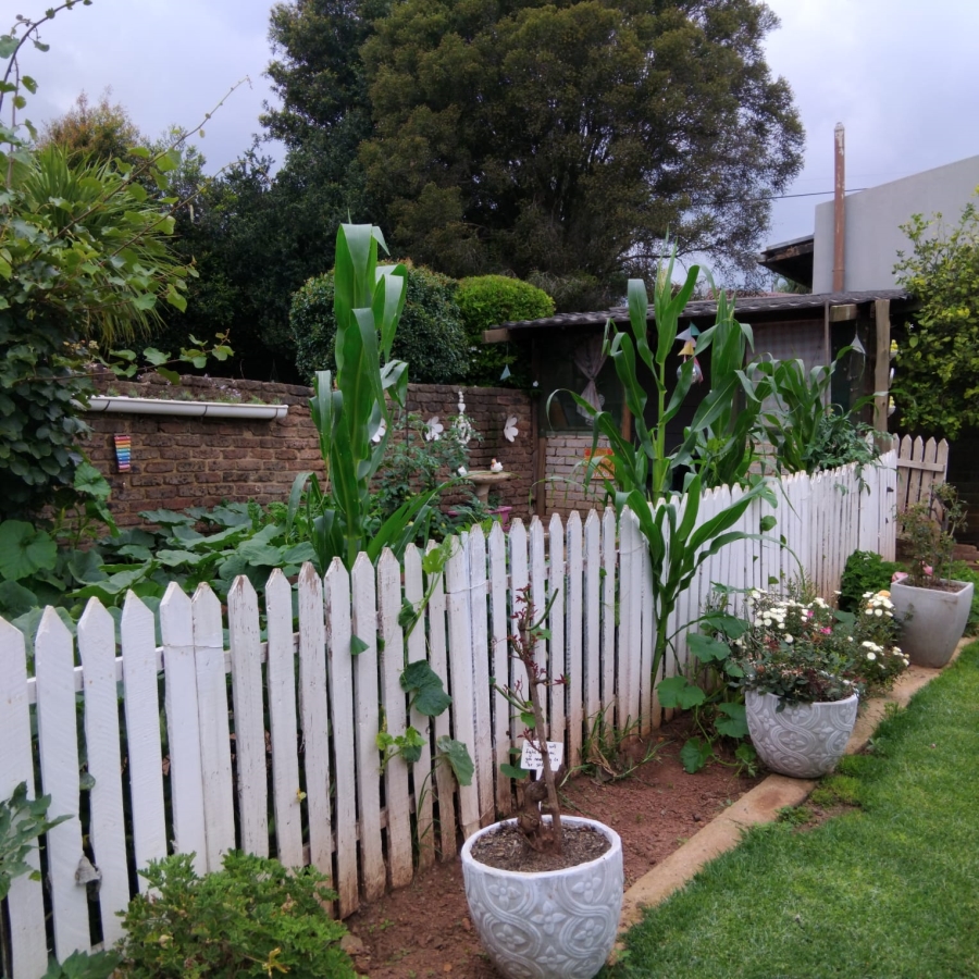 To Let 4 Bedroom Property for Rent in Greenhills Gauteng