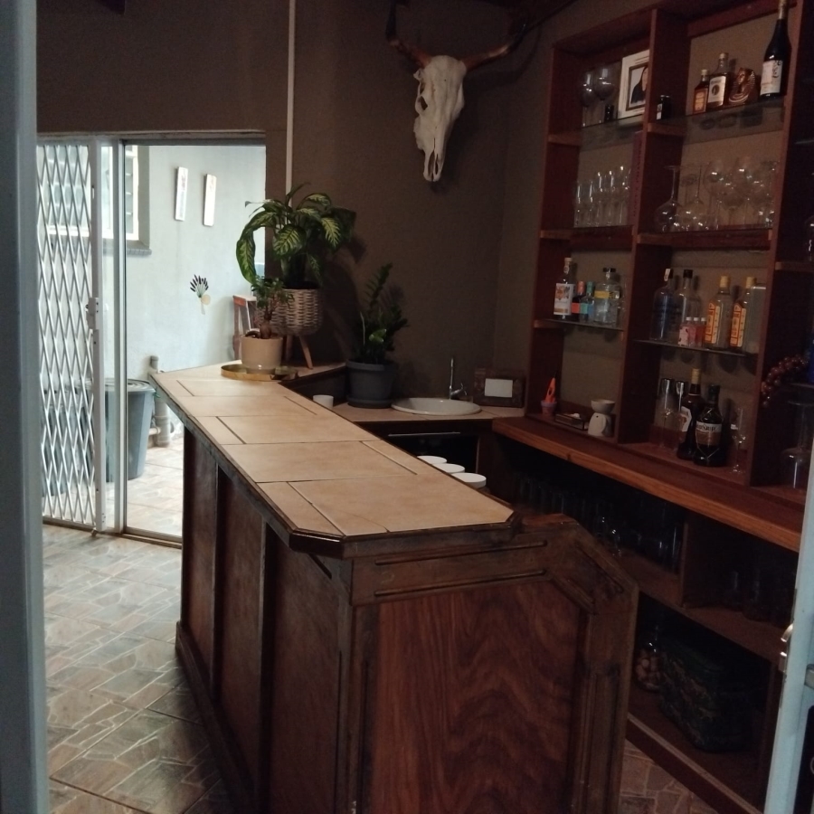 To Let 4 Bedroom Property for Rent in Greenhills Gauteng