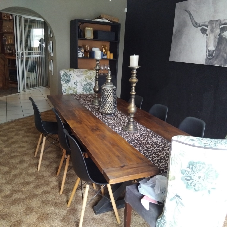 To Let 4 Bedroom Property for Rent in Greenhills Gauteng