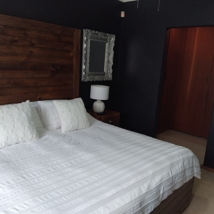 To Let 4 Bedroom Property for Rent in Greenhills Gauteng