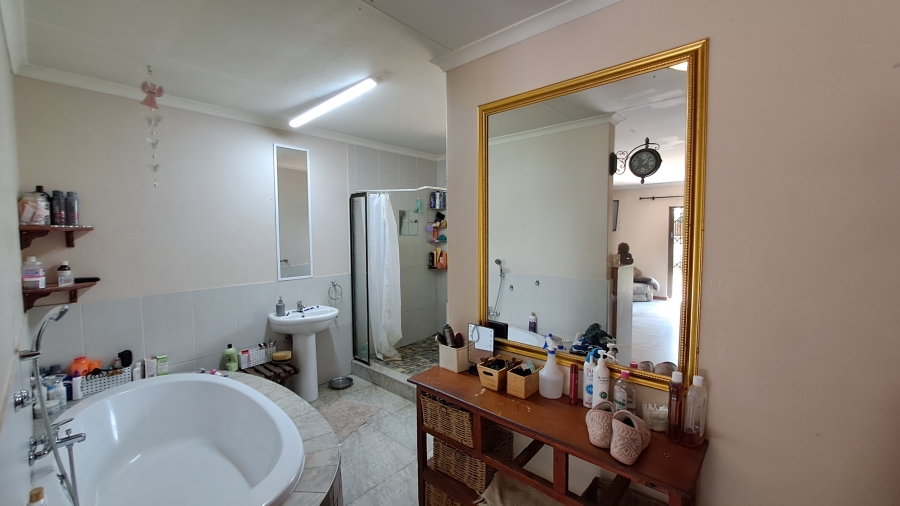 4 Bedroom Property for Sale in Spaarwater Gauteng