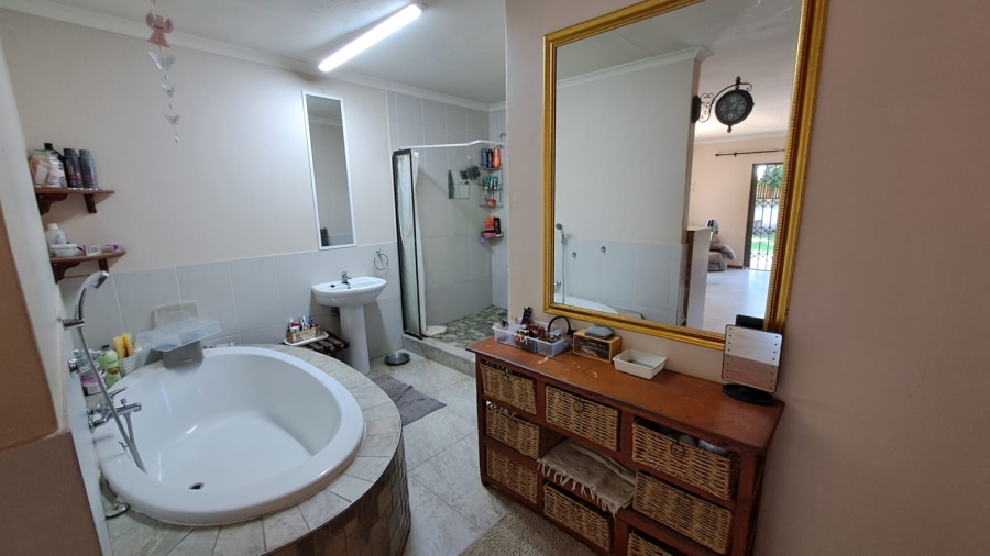 4 Bedroom Property for Sale in Spaarwater Gauteng