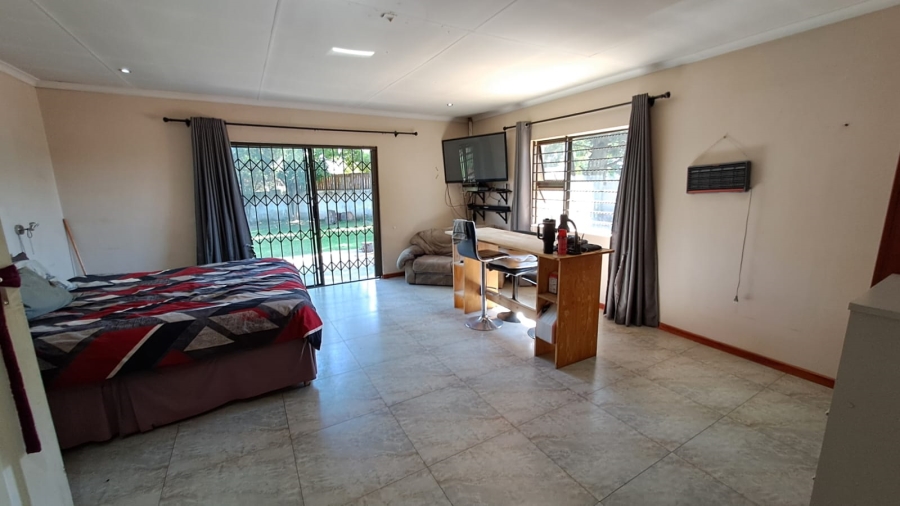 4 Bedroom Property for Sale in Spaarwater Gauteng
