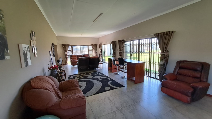 4 Bedroom Property for Sale in Spaarwater Gauteng